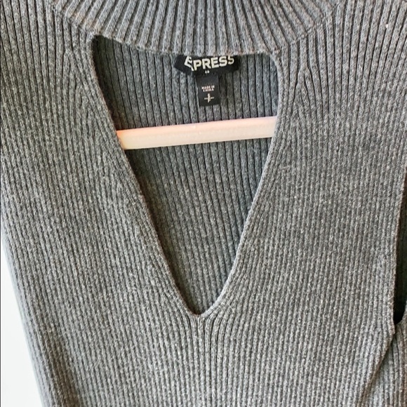 Top - Picture 2 of 3